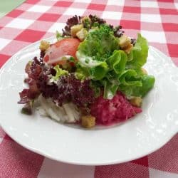 Salat der Saison aus dem Gasthof Hirsch Günzach